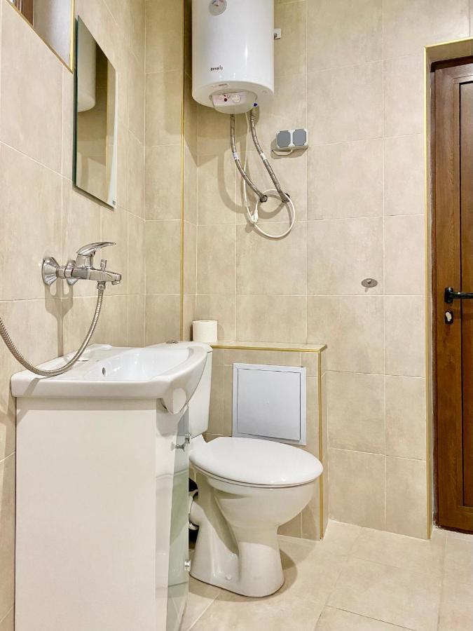 Studio For 4 Guests Next To Mall & Free Street Parking สตาราซาโกรา ภายนอก รูปภาพ