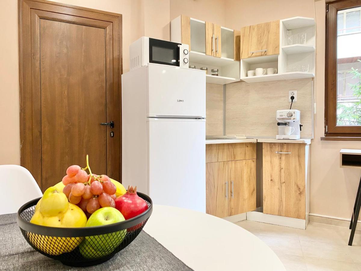 Studio For 4 Guests Next To Mall & Free Street Parking สตาราซาโกรา ภายนอก รูปภาพ