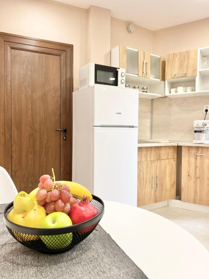 Studio For 4 Guests Next To Mall & Free Street Parking สตาราซาโกรา ภายนอก รูปภาพ