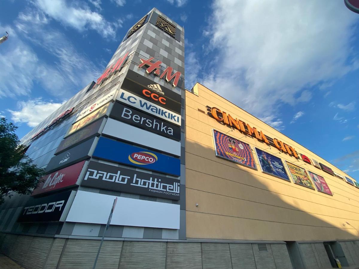 Studio For 4 Guests Next To Mall & Free Street Parking สตาราซาโกรา ภายนอก รูปภาพ